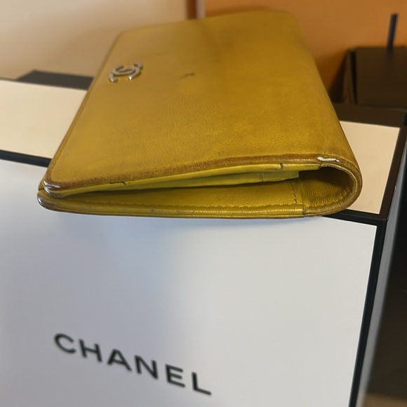 Chanel Wallet - Picture 6 of 16